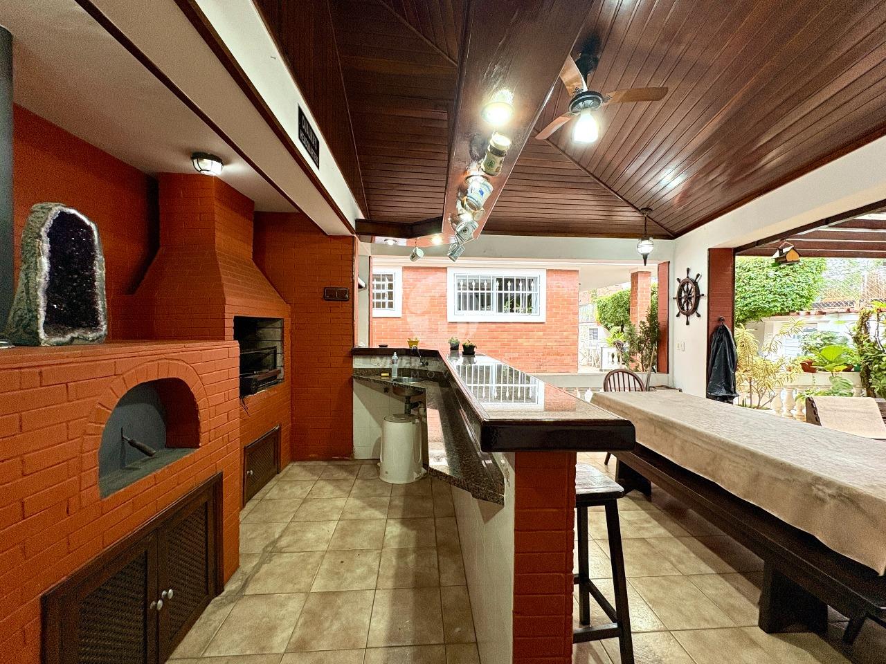 Casa 350 m², 4 Dormitórios, 2 Suítes, Piscina, Área Gourmet e 4 Vagas na Ponta da Praia – Santos/SP em Ponta da Praia, Santos — foto 8