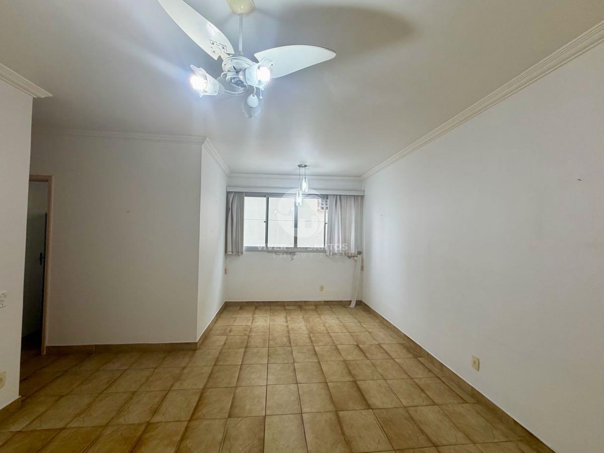 Apartamento de Frente, 2 Dormitórios, Sacada e a 1 Quadra da Praia no Boqueirão – Santos/SP em Boqueirão, Santos — foto 2