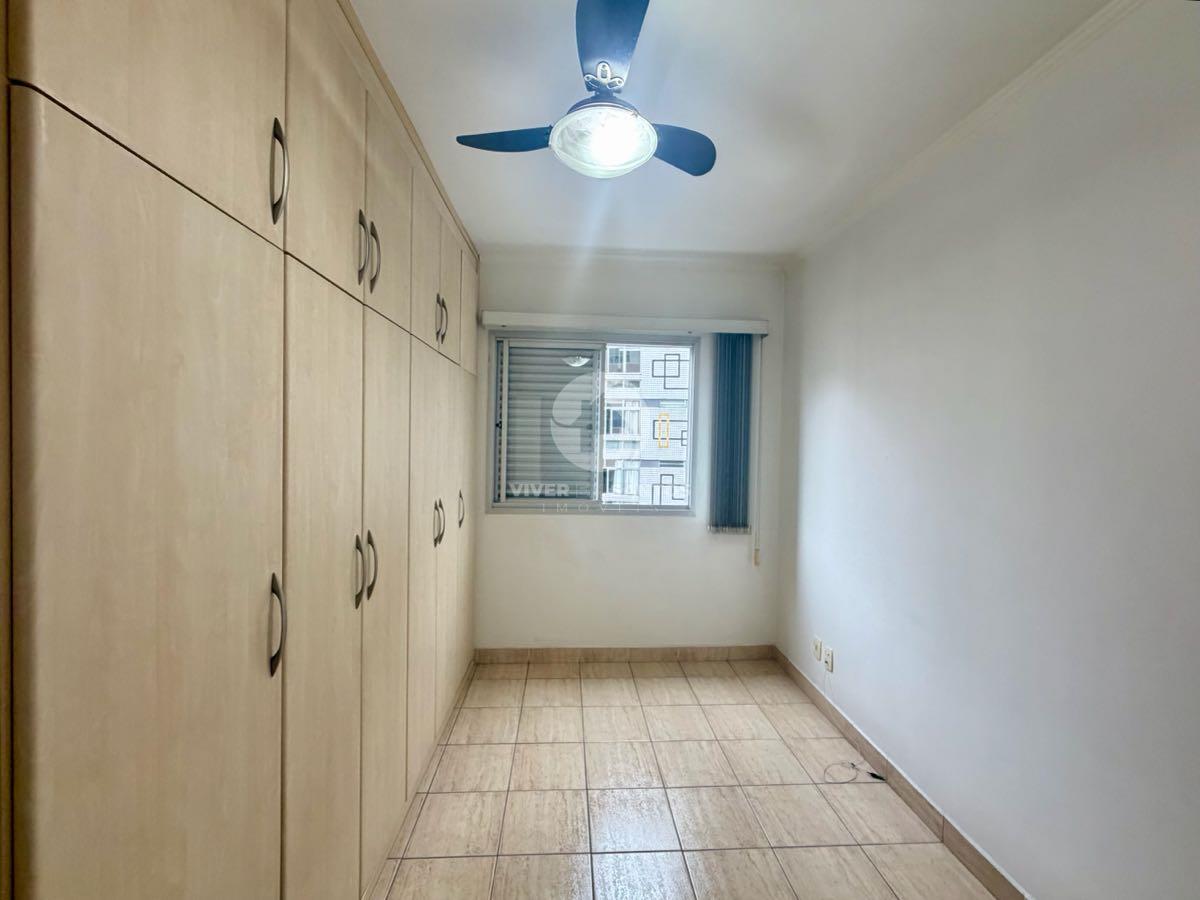 Apartamento de Frente, 2 Dormitórios, Sacada e a 1 Quadra da Praia no Boqueirão – Santos/SP em Boqueirão, Santos — foto 9