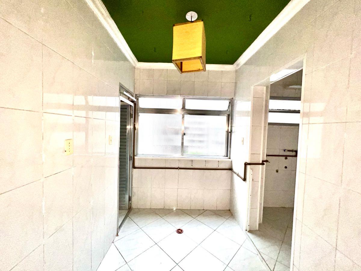 Apartamento Amplo para Modernização a 1 Quadra da Praia no Gonzaga – Santos/SP em Gonzaga, Santos — foto 16