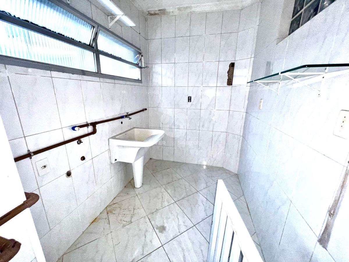 Apartamento Amplo para Modernização a 1 Quadra da Praia no Gonzaga – Santos/SP em Gonzaga, Santos — foto 17