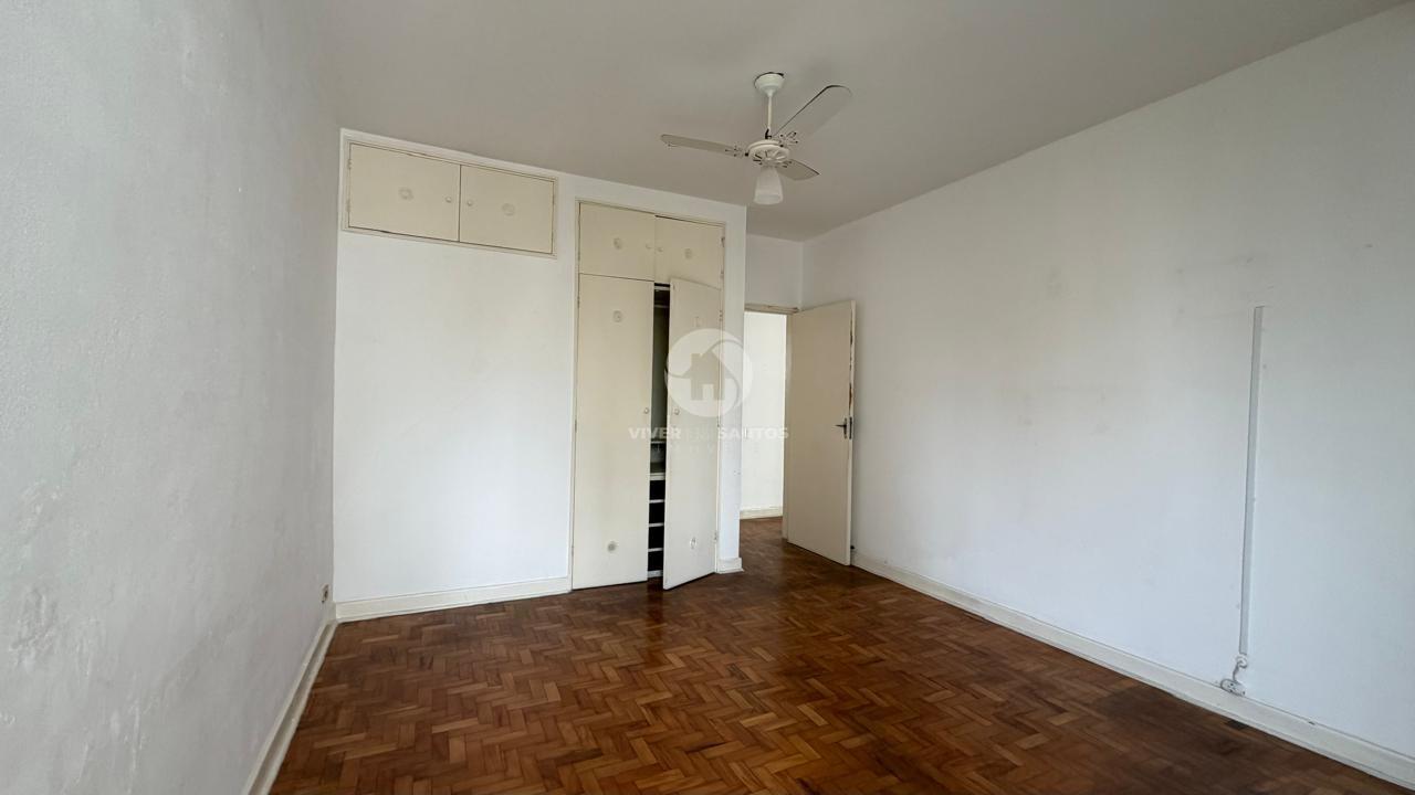 Apartamento 2 Dormitórios, Dependência Completa e Potencial para Modernização na Quadra da Praia – Aparecida, Santos/SP em Aparecida, Santos — foto 11
