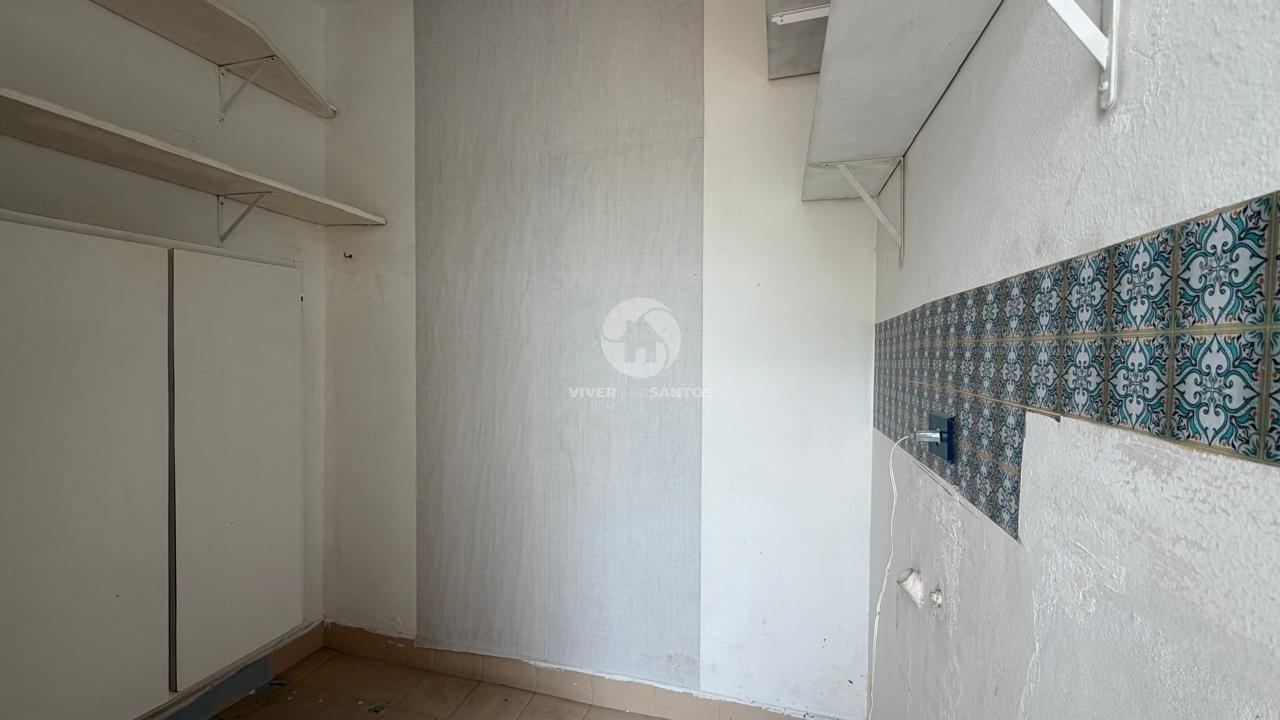 Apartamento 2 Dormitórios, Dependência Completa e Potencial para Modernização na Quadra da Praia – Aparecida, Santos/SP em Aparecida, Santos — foto 25