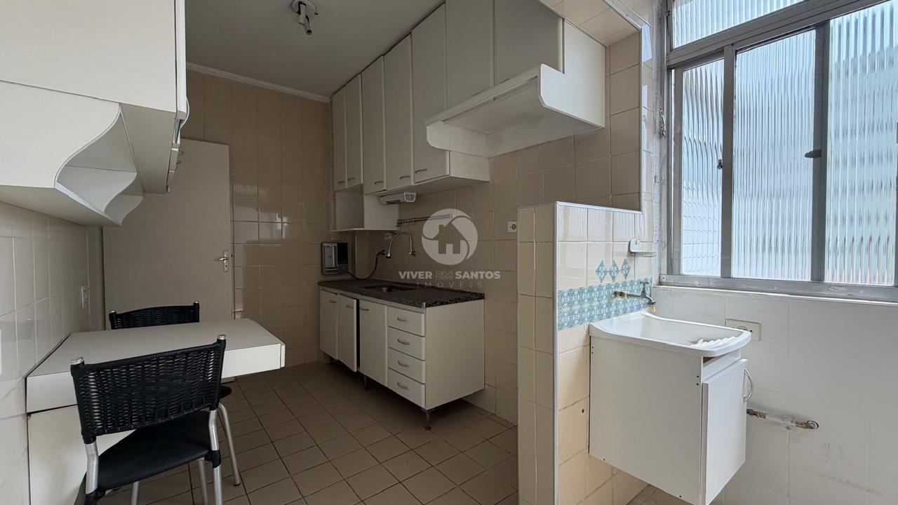 Apartamento 2 Dormitórios, Dependência Completa e Potencial para Modernização na Quadra da Praia – Aparecida, Santos/SP em Aparecida, Santos — foto 19
