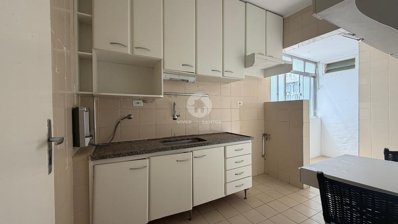 Apartamento 2 Dormitórios, Dependência Completa e Potencial para Modernização na Quadra da Praia – Aparecida, Santos/SP em Aparecida, Santos — foto 21