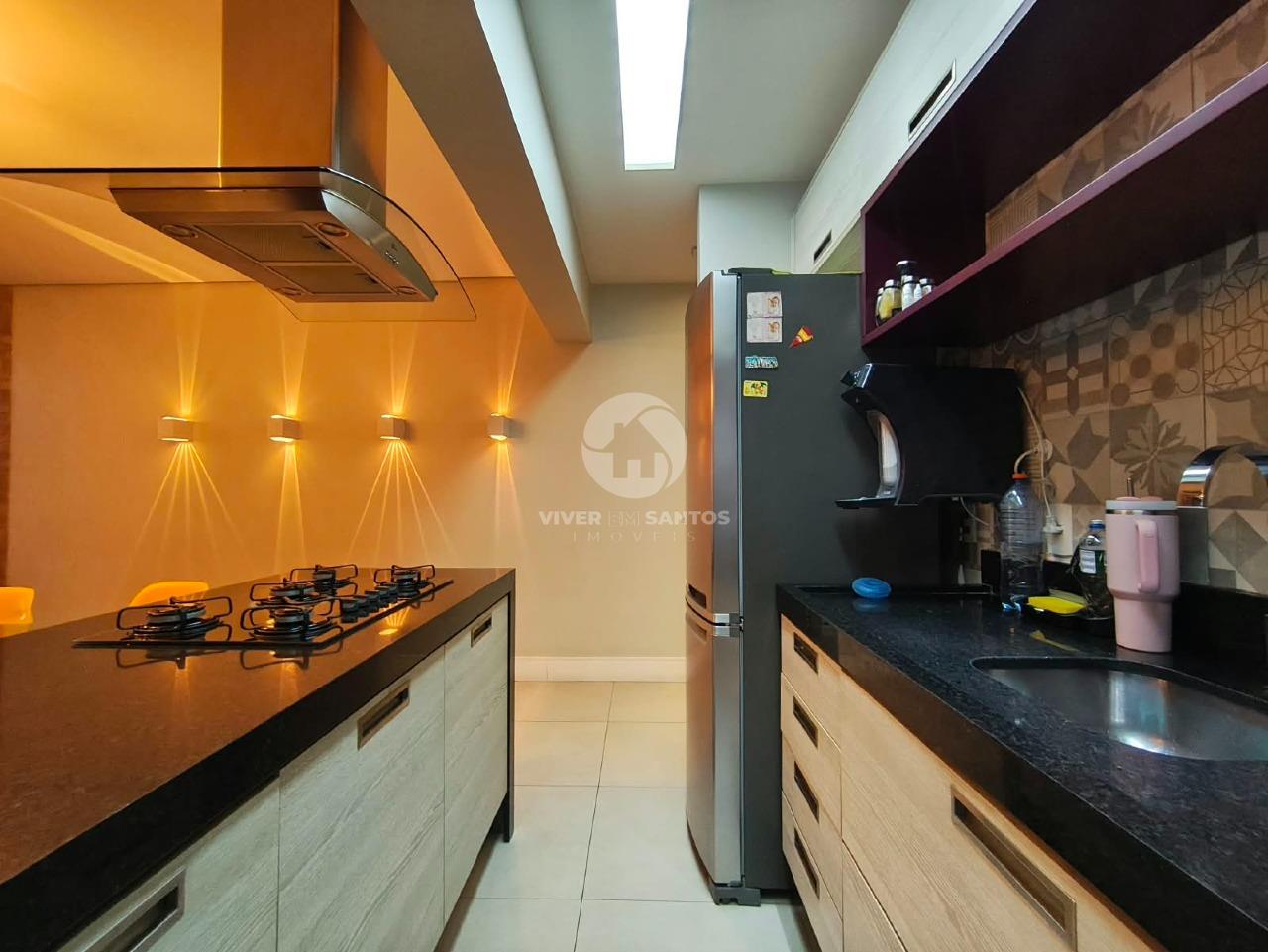 Título: Apartamento com Sala Ampliada, 2 Dormitórios, Garagem e Lazer Completo – Santos/SP em Macuco, Santos — foto 11