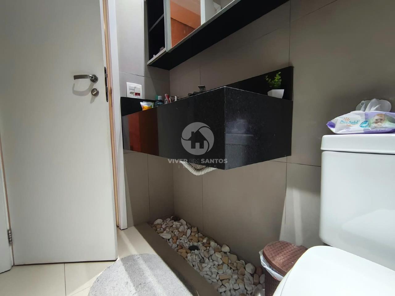 Título: Apartamento com Sala Ampliada, 2 Dormitórios, Garagem e Lazer Completo – Santos/SP em Macuco, Santos — foto 13