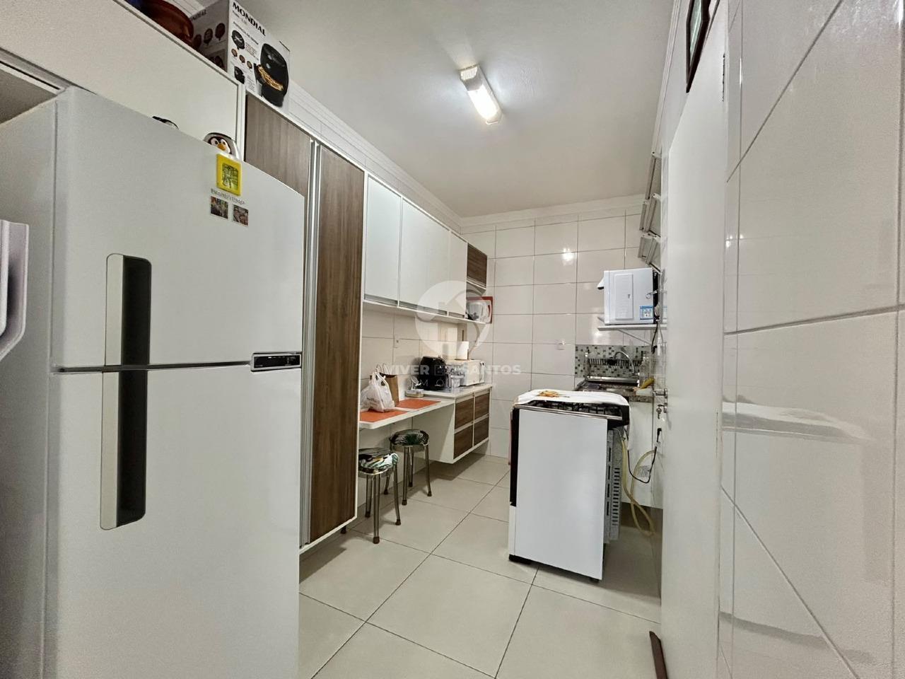 Apartamento Térreo Reformado, 2 Dormitórios e Garagem Coletiva na Encruzilhada – Santos/SP em Encruzilhada, Santos — foto 14