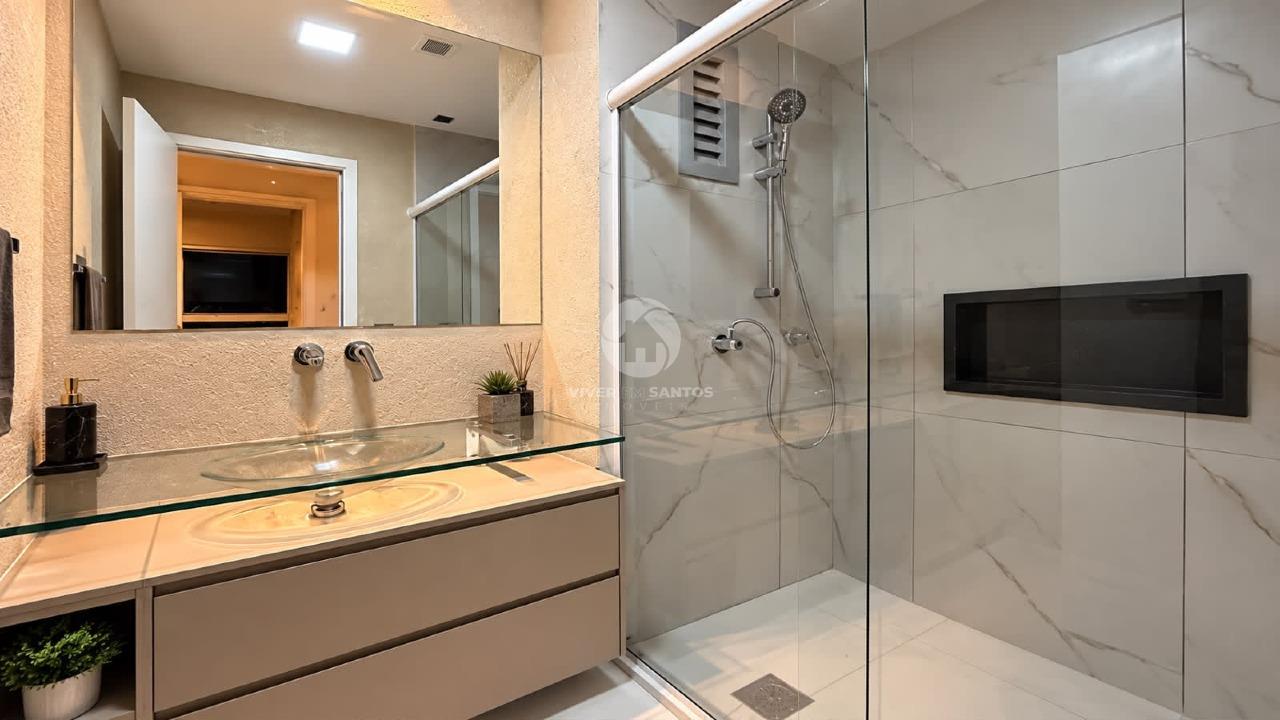 Apartamento Reformado, 2 Dormitórios, Suíte, Vaga Demarcada e Lazer Completo no Embaré – Santos/SP em Embaré, Santos — foto 8