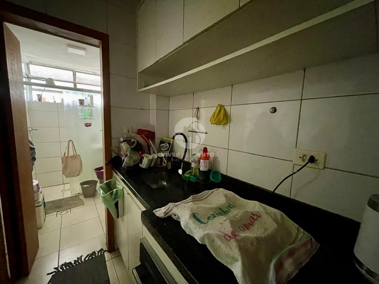 Sala Living com Cozinha Americana e Condomínio Baixo no Embaré – Santos/SP em Embaré, Santos — foto 6