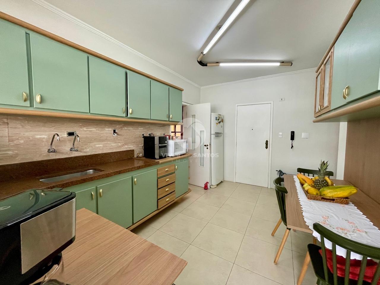 Apartamento de Frente, 3 Dormitórios, Suíte, Sacada e Vaga Demarcada no Embaré – Santos/SP em Embaré, Santos — foto 17