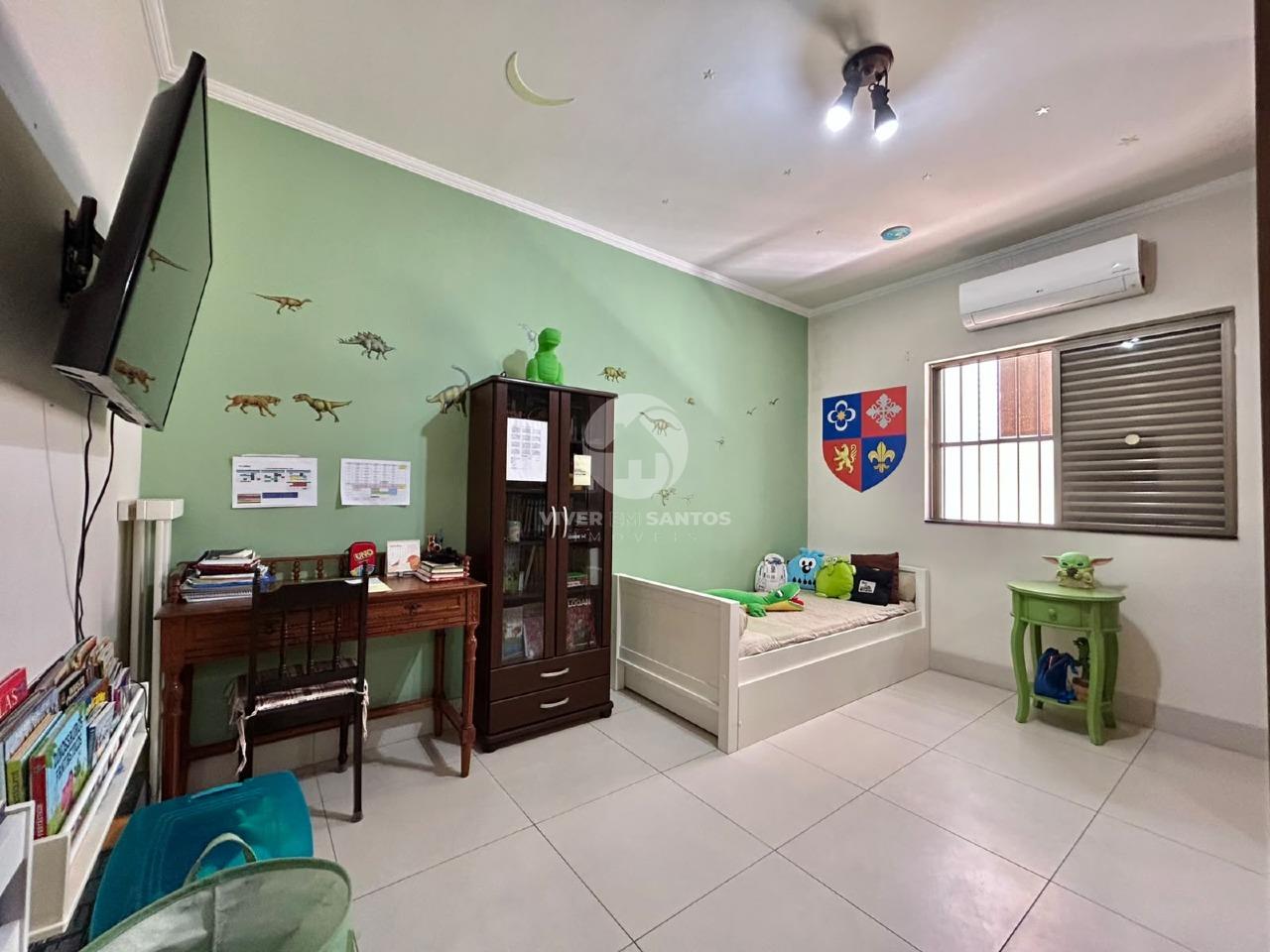 Sobrado 3 Dormitórios, Suíte com Hidromassagem, Piscina, Churrasqueira e 2 Vagas no Embaré – Santos/SP em Embaré, Santos — foto 13