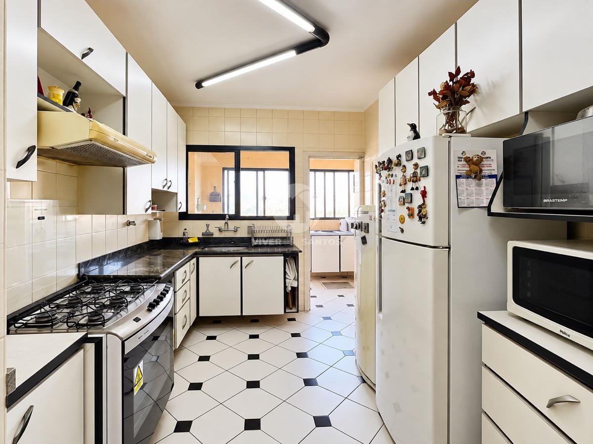Apartamento de Frente 273 m², 3 Dormitórios, Suíte, Varanda Gourmet e 2 Vagas no Campo Grande – Santos/SP em Campo Grande, Santos — foto 14