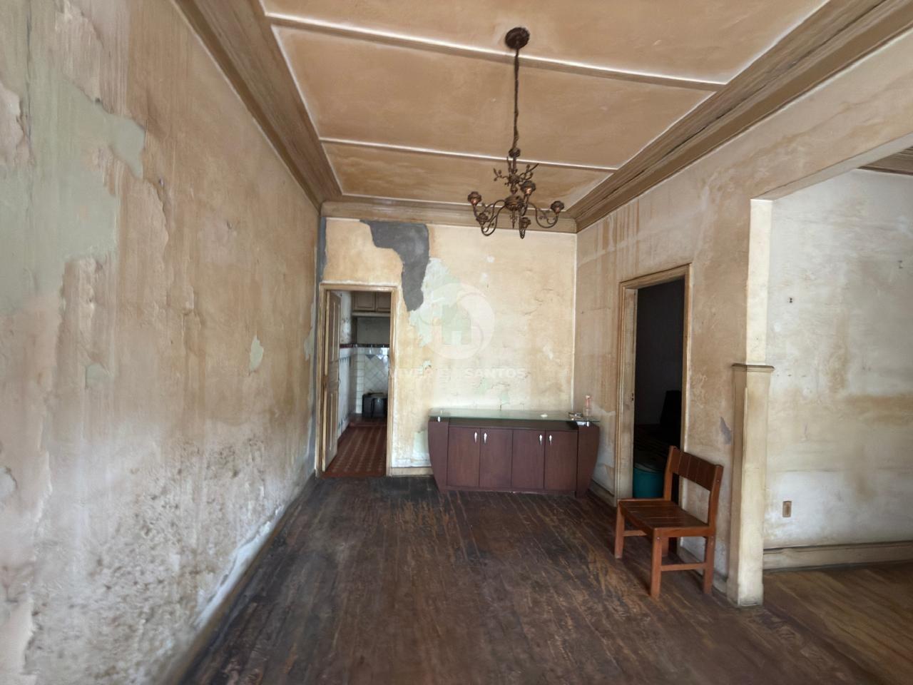Casa em Terreno de 216 m², com Potencial para Reforma, a Poucas Quadras da Praia no Embaré – Santos/SP em Embaré, Santos — foto 4