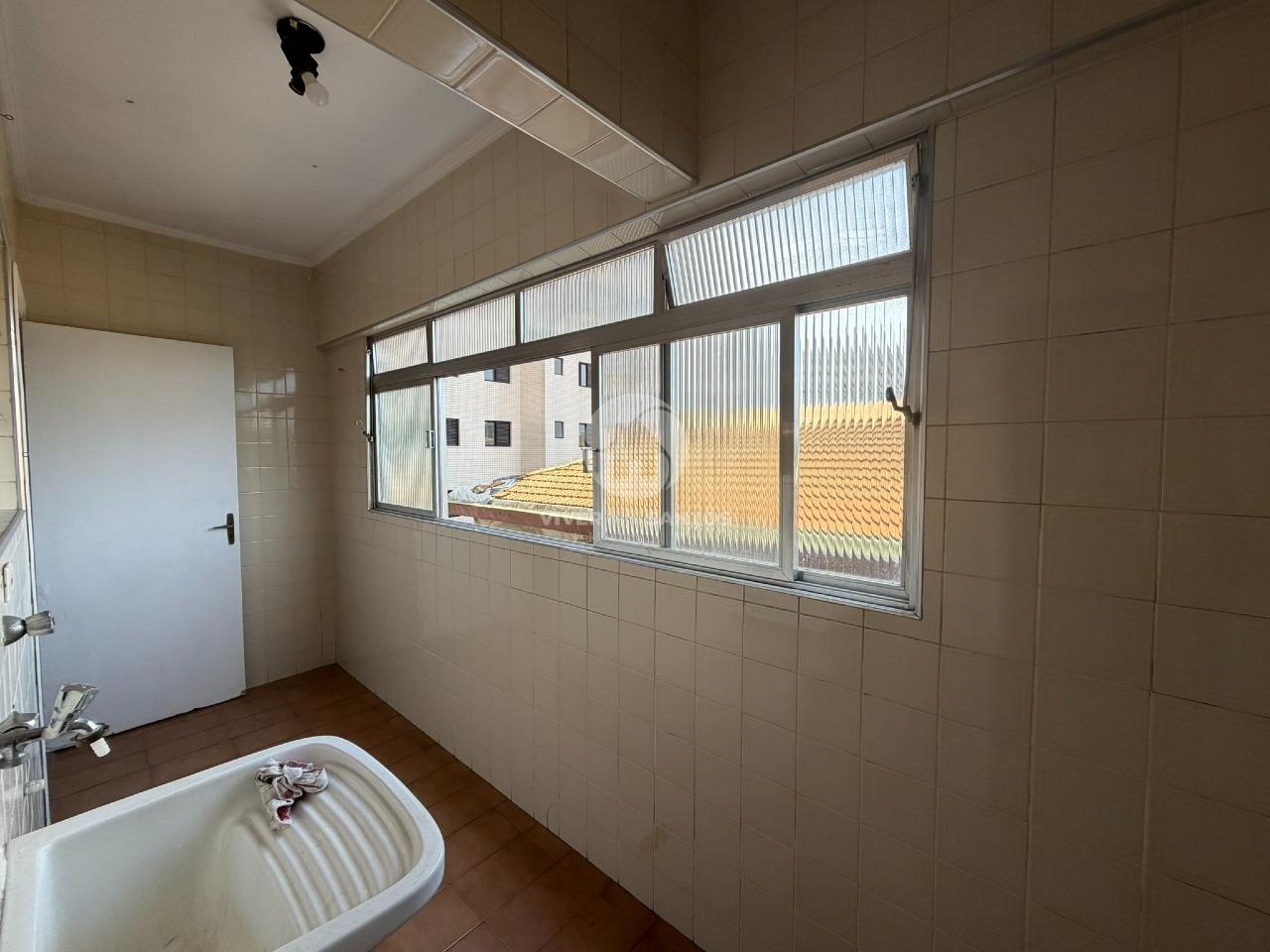 Apartamento de 1 Dormitório com 2 Banheiros e Garagem Próximo ao Canal 5 – Santos em Embaré, Santos — foto 17