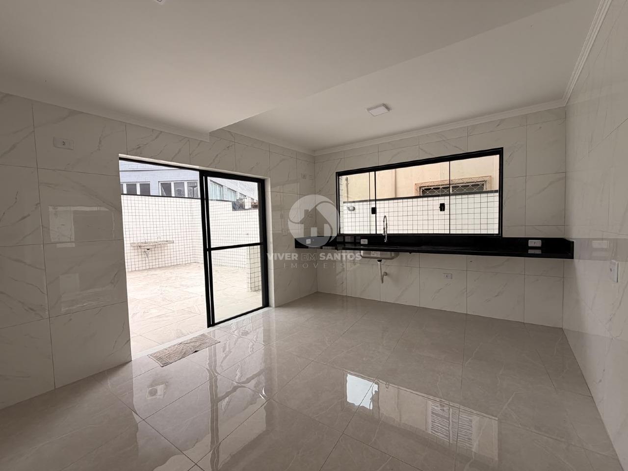 Sobrado Reformado, 3 Dormitórios, 2 Suítes com Closet e Sacada, Quintal e 2 Vagas – Santos/SP em Vila Mathias, Santos — foto 7