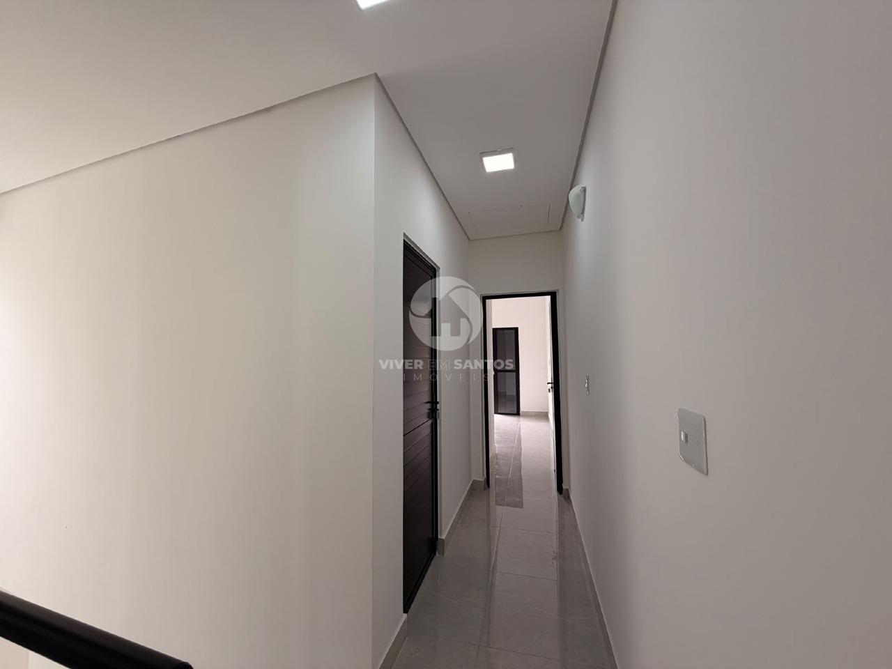 Sobrado Reformado, 3 Dormitórios, 2 Suítes com Closet e Sacada, Quintal e 2 Vagas – Santos/SP em Vila Mathias, Santos — foto 8