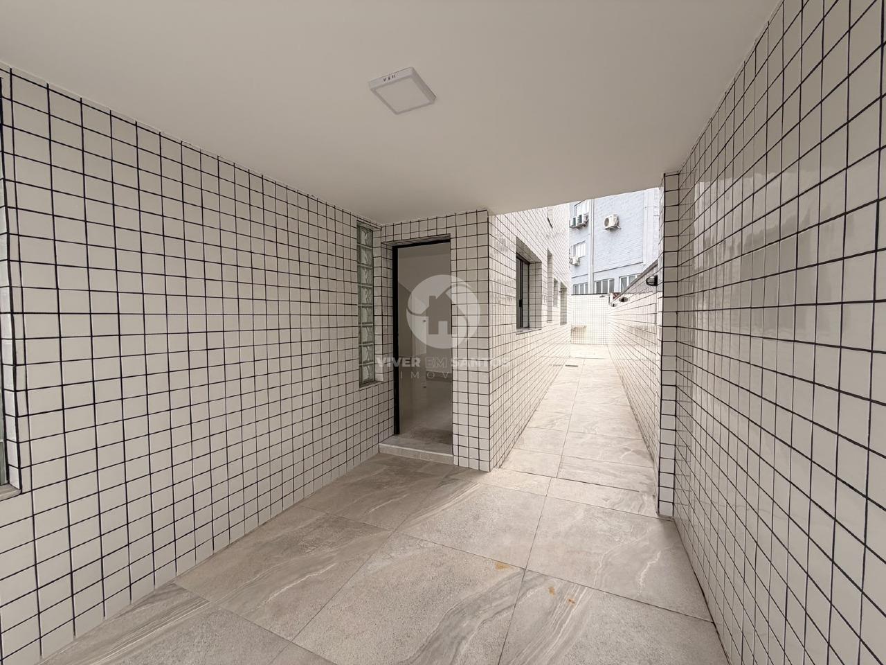 Sobrado Reformado, 3 Dormitórios, 2 Suítes com Closet e Sacada, Quintal e 2 Vagas – Santos/SP em Vila Mathias, Santos — foto 3