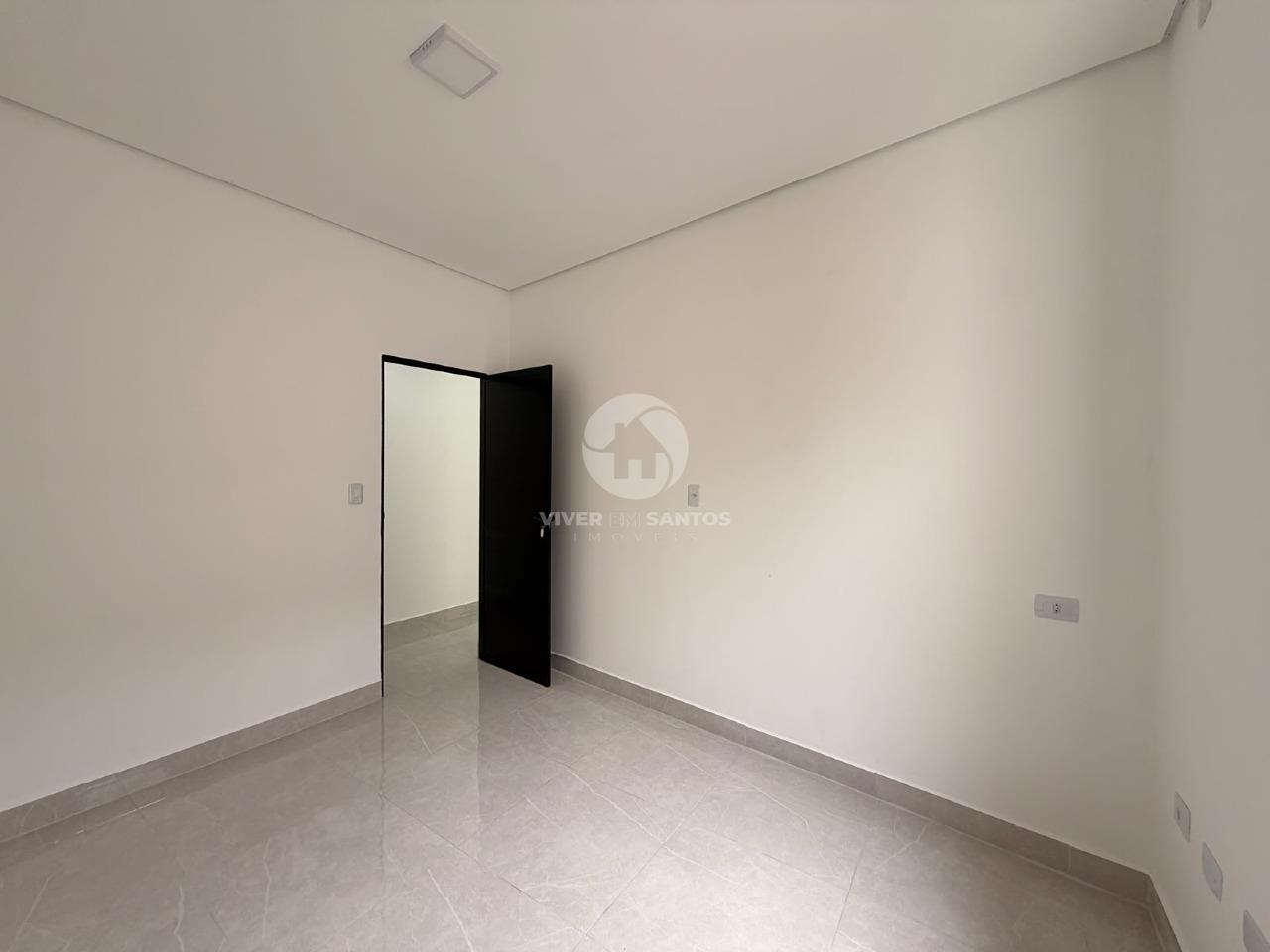 Sobrado Reformado, 3 Dormitórios, 2 Suítes com Closet e Sacada, Quintal e 2 Vagas – Santos/SP em Vila Mathias, Santos — foto 15