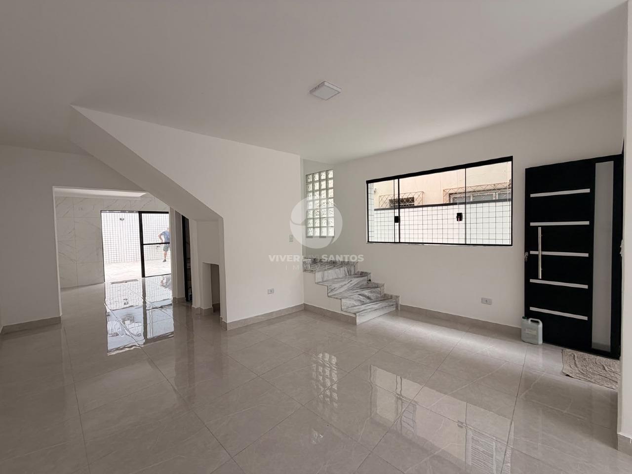 Sobrado Reformado, 3 Dormitórios, 2 Suítes com Closet e Sacada, Quintal e 2 Vagas – Santos/SP em Vila Mathias, Santos — foto 5
