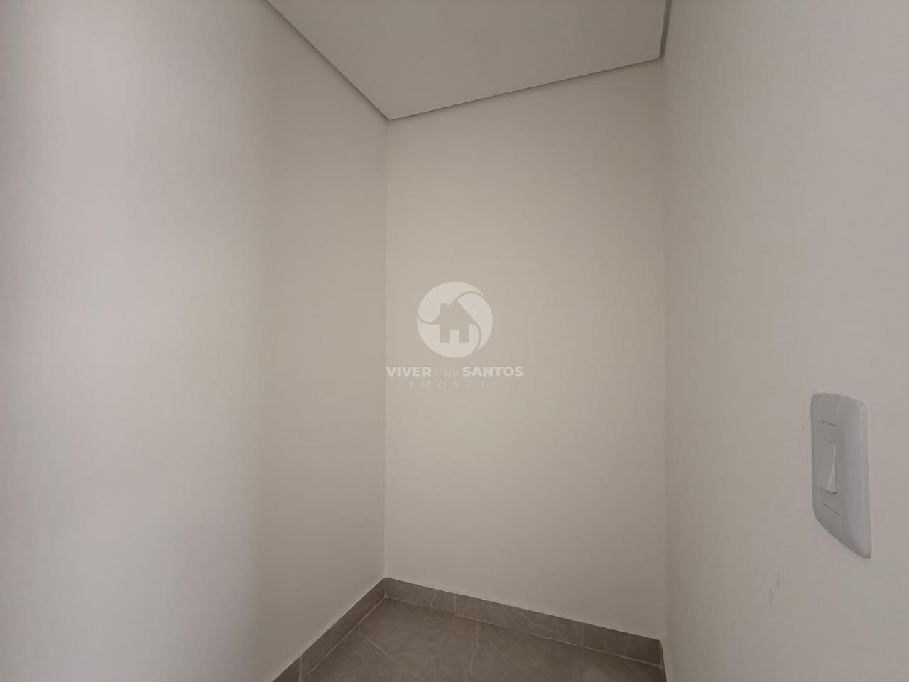 Sobrado Reformado, 3 Dormitórios, 2 Suítes com Closet e Sacada, Quintal e 2 Vagas – Santos/SP em Vila Mathias, Santos — foto 19