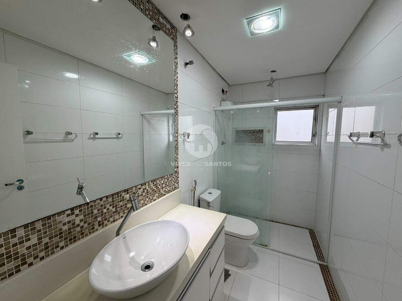 Apartamento 2 Dormitórios, Dependência Revertida, Elevadores e Vaga de Garagem no Campo Grande – Santos/SP em Campo Grande, Santos — foto 9