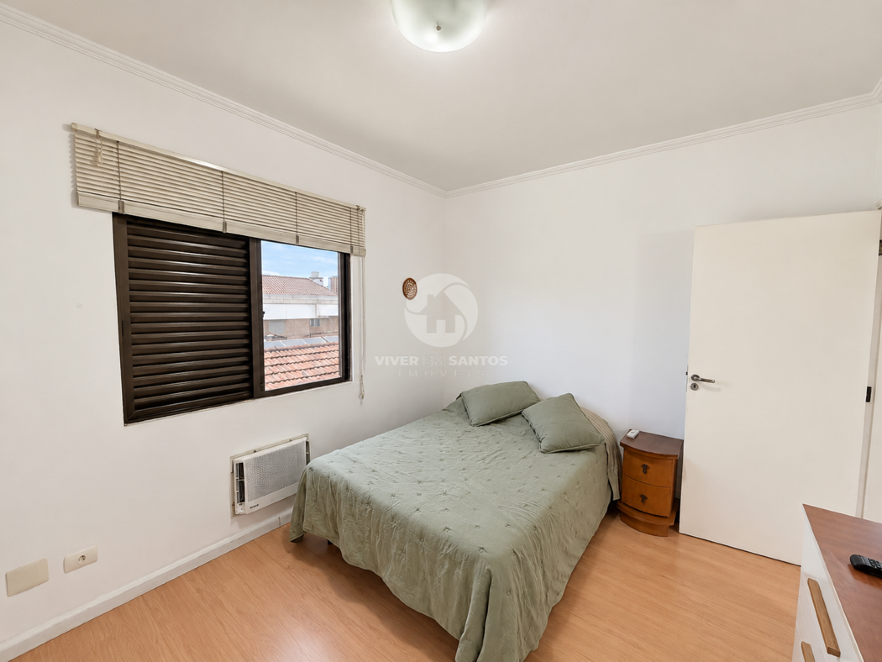 Apartamento com Varanda, Sala Ampla, Vaga Demarcada e Portaria 24 Horas na Aparecida – Santos/SP em Aparecida, Santos — foto 7