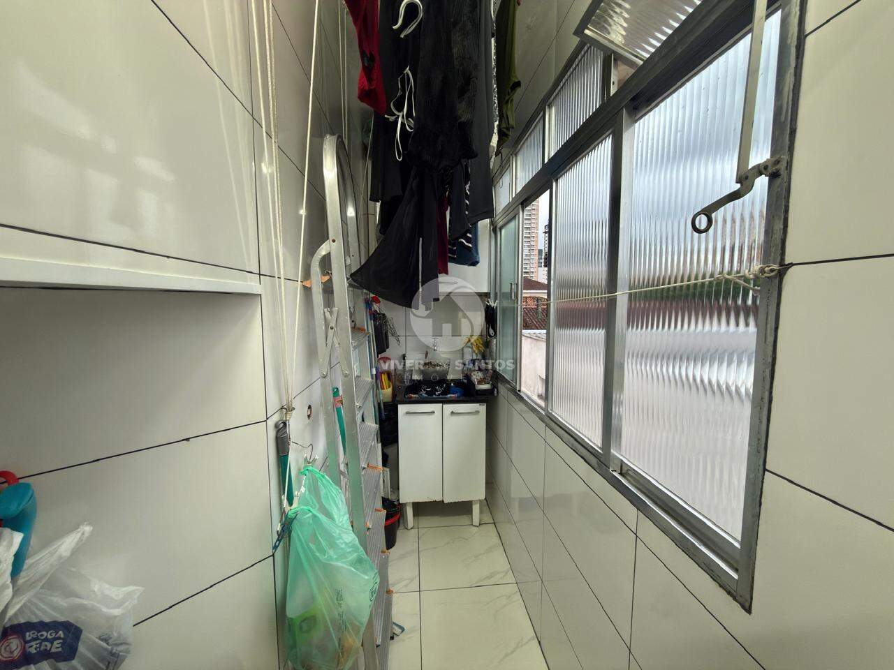 Apartamento 2 Dormitórios, Varanda e 1 por Andar no Gonzaga – Santos/SP em Gonzaga, Santos — foto 13