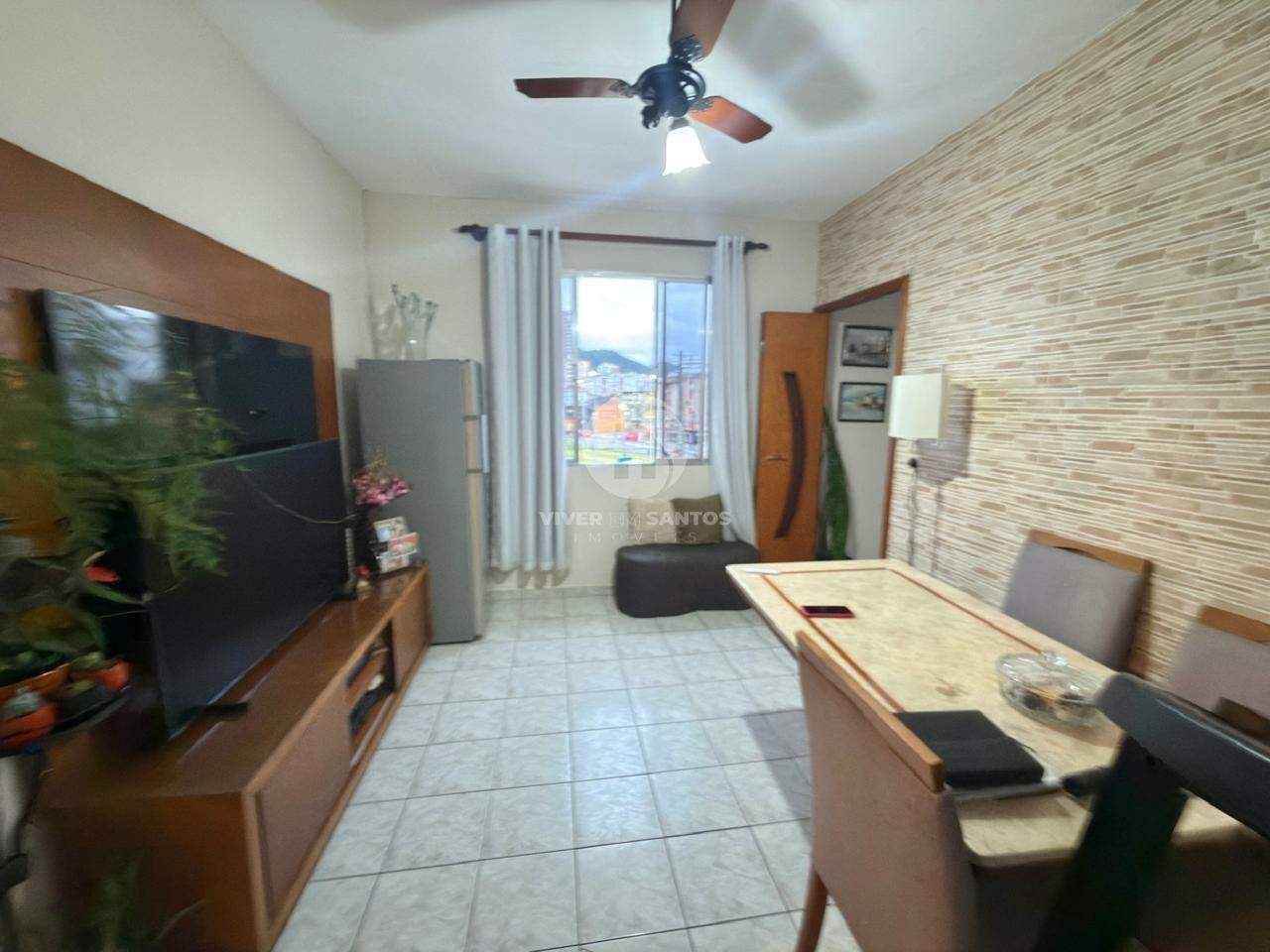 Apartamento 2 Dormitórios, Varanda e 1 por Andar no Gonzaga – Santos/SP em Gonzaga, Santos — foto 2