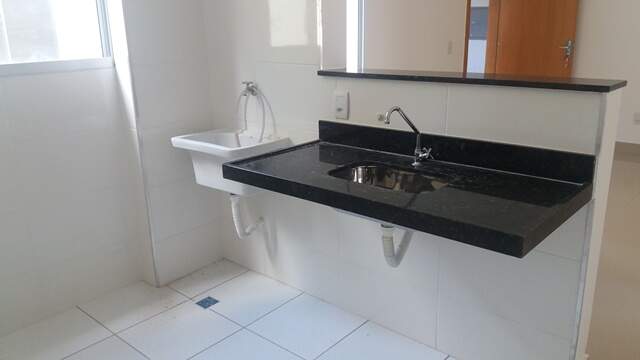 Apartamento à venda no Manacás: 
