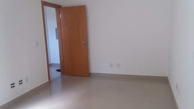 Apartamento à venda no Manacás: 