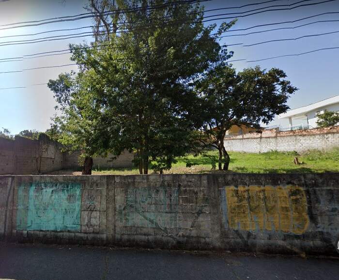 Terreno à venda no Bandeirantes: 