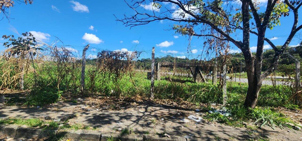 Terreno Comercial à venda no Ressaca: 