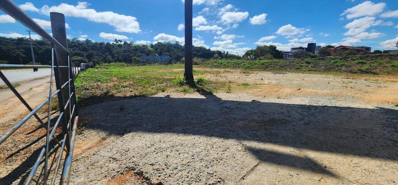 Terreno Comercial à venda no Ressaca: 