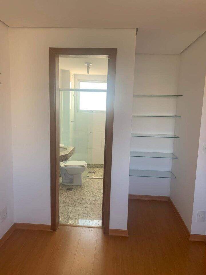 Apartamento à venda no Castelo: 