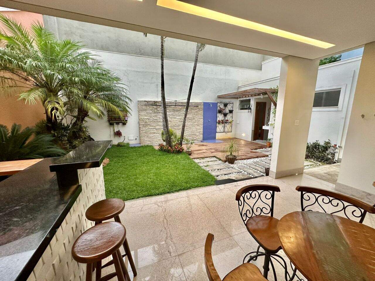 Casa em Condomínio à venda no Jardim Paquetá: 