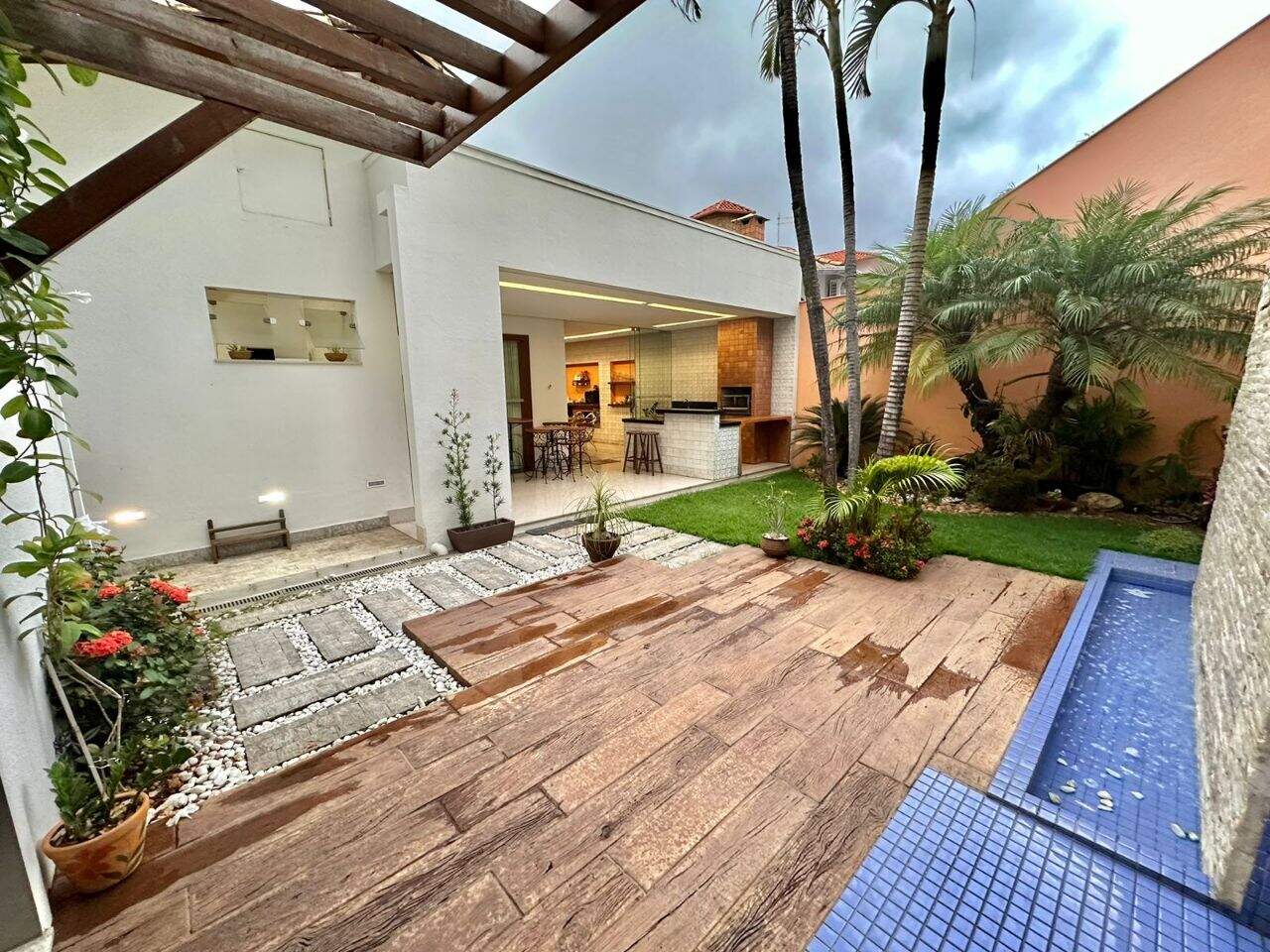 Casa em Condomínio à venda no Jardim Paquetá: 