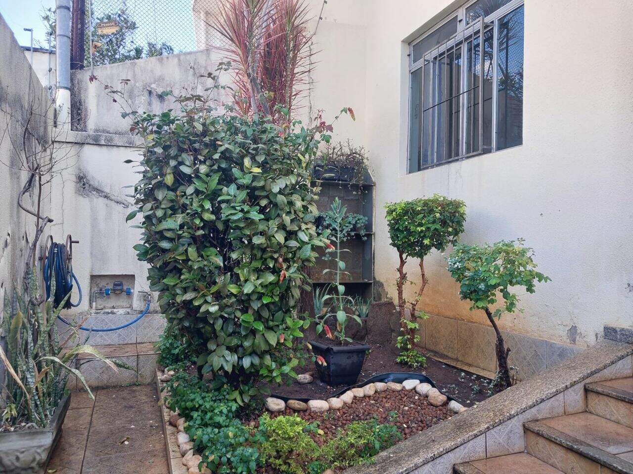 Casa à venda no Alípio de Melo: 