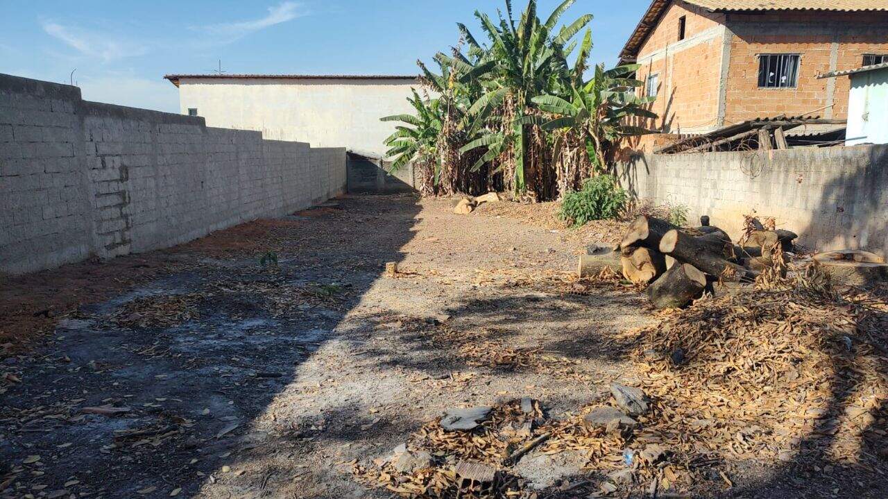 Terreno à venda no Braúnas: 