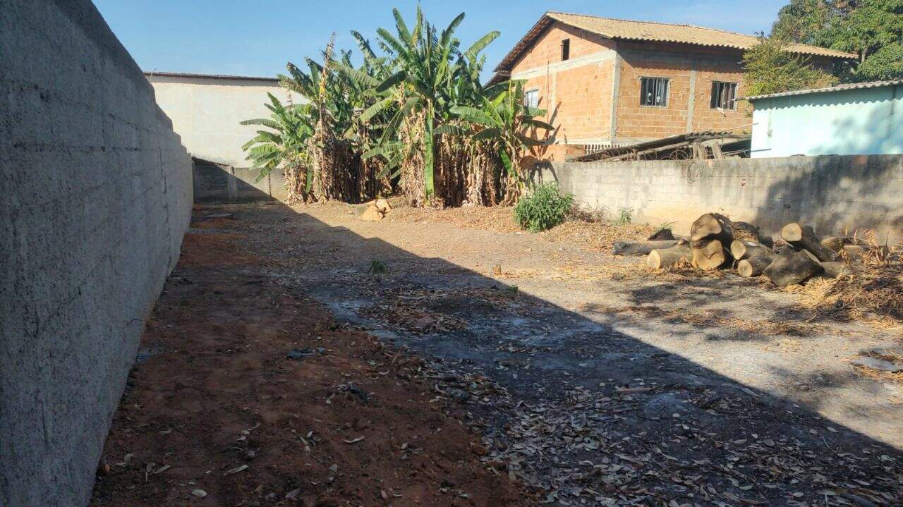 Terreno à venda no Braúnas: 