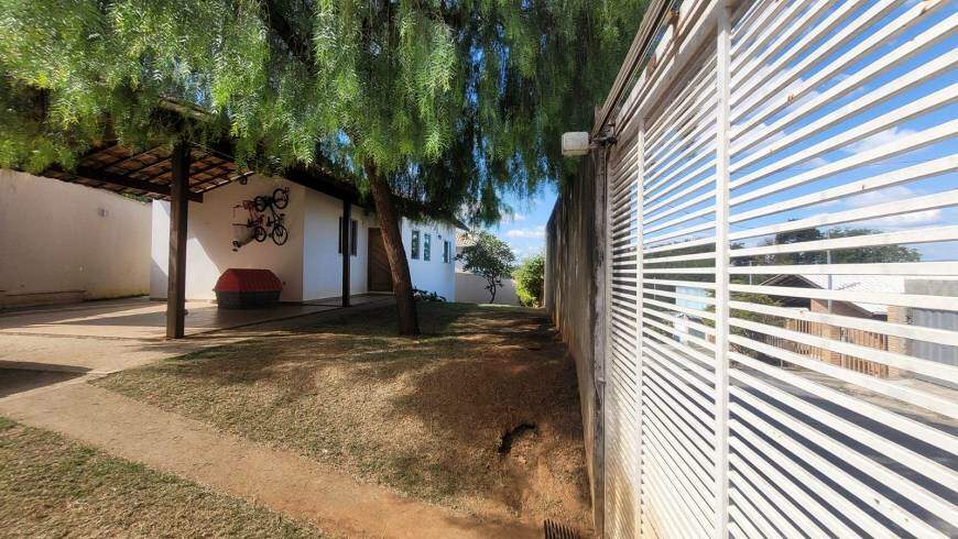 Casa à venda no Trevo: 