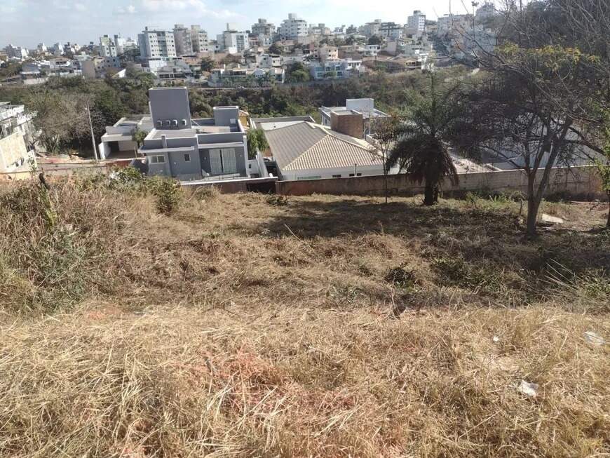 Lotes em condomínio à venda no Portal Do Sol: 