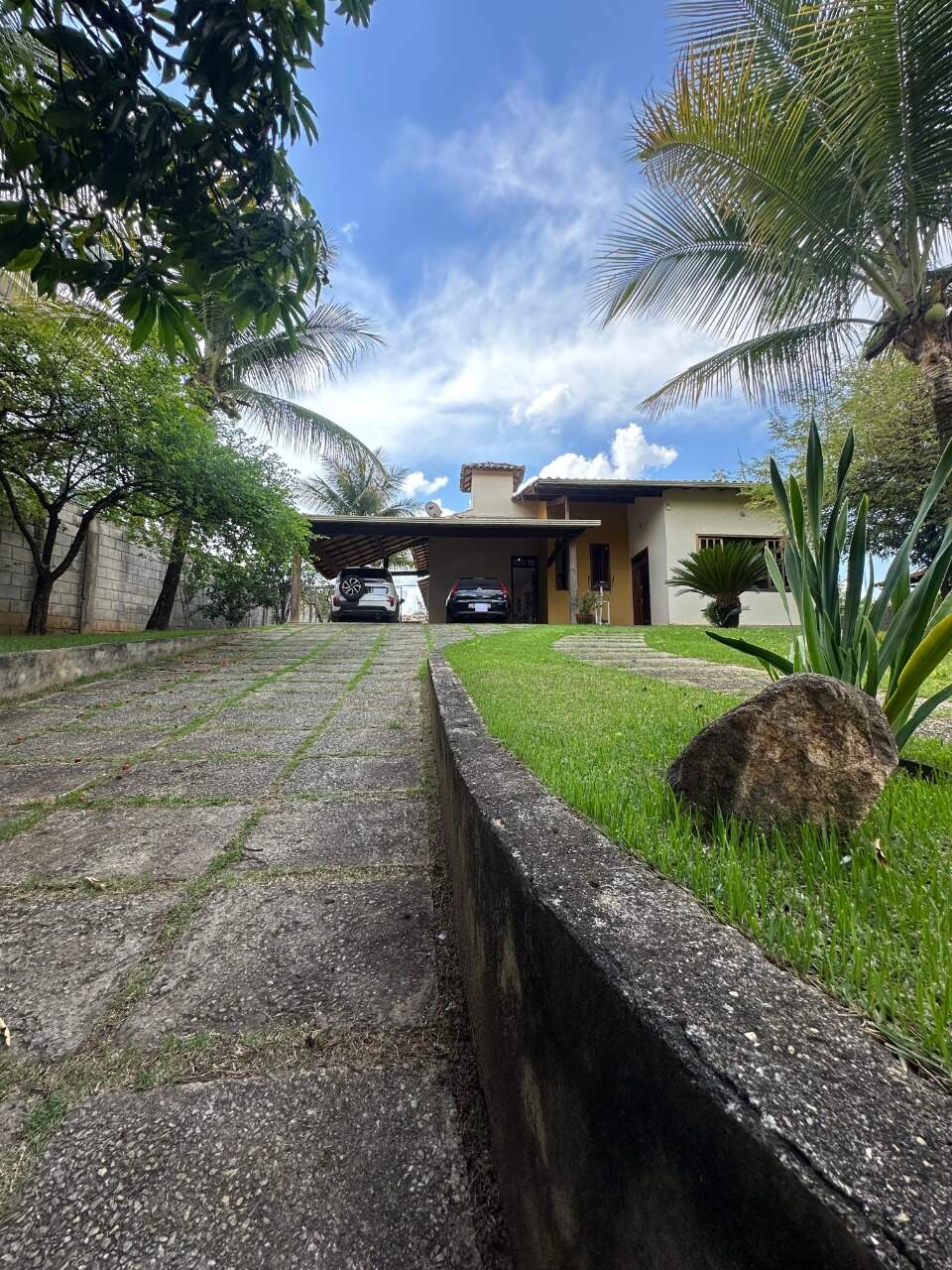 Casa à venda no Bandeirantes: 