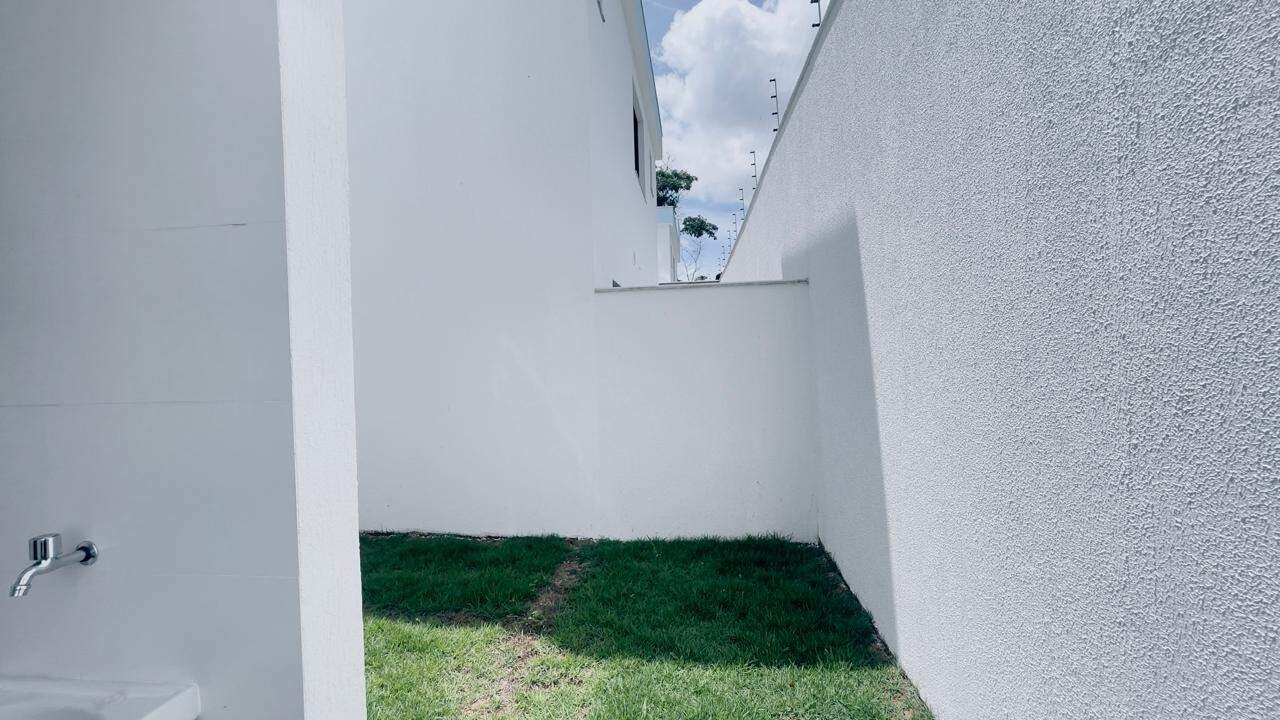 Casa em Condomínio à venda no Trevo: 3