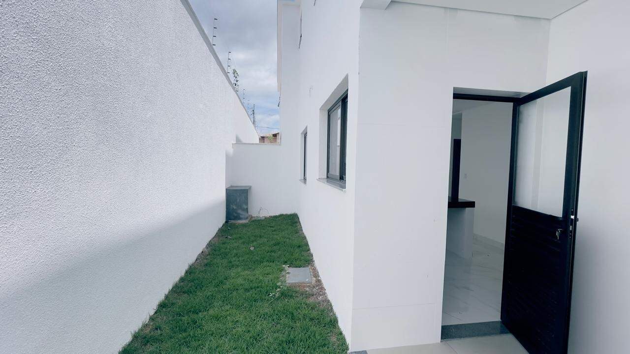 Casa em Condomínio à venda no Trevo: 2