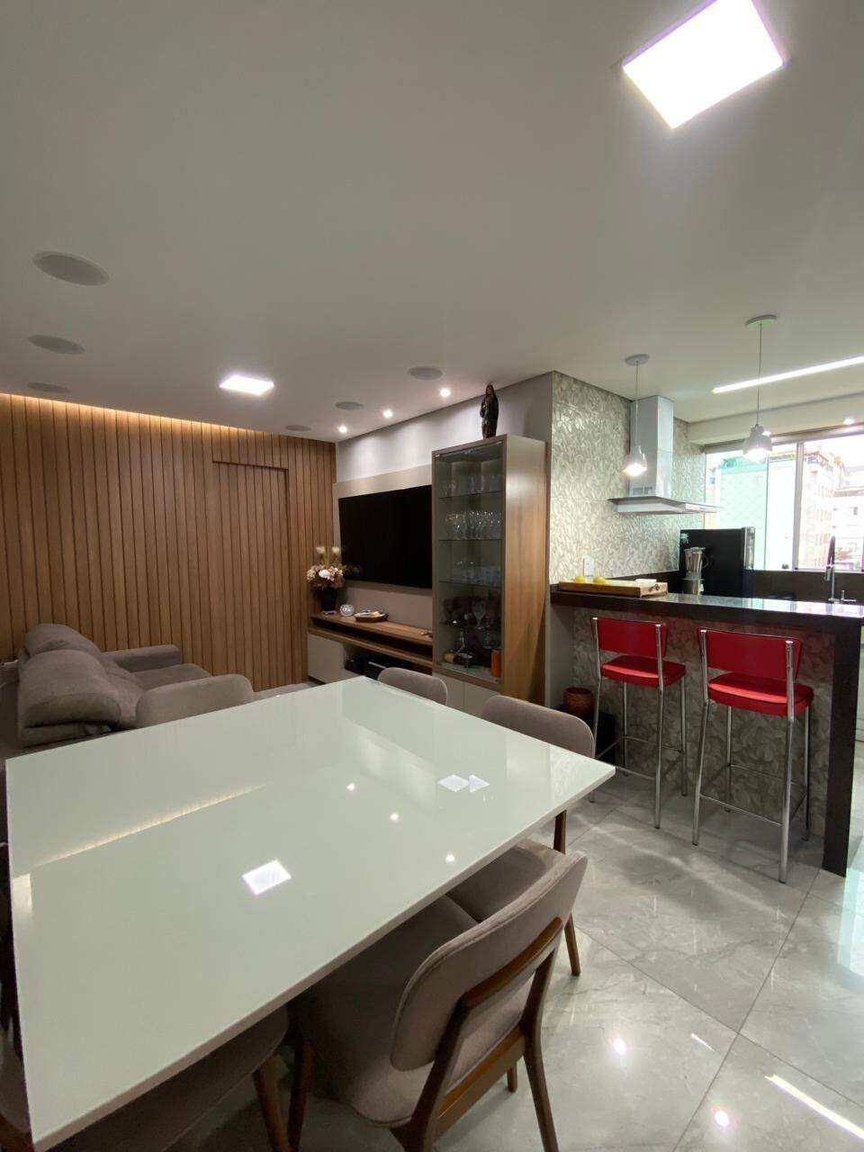 Apartamento à venda no Manacás: 