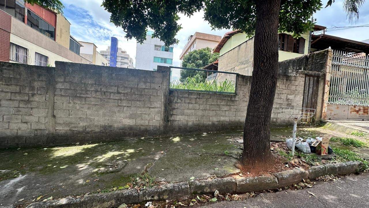 Lotes à venda no Castelo: 