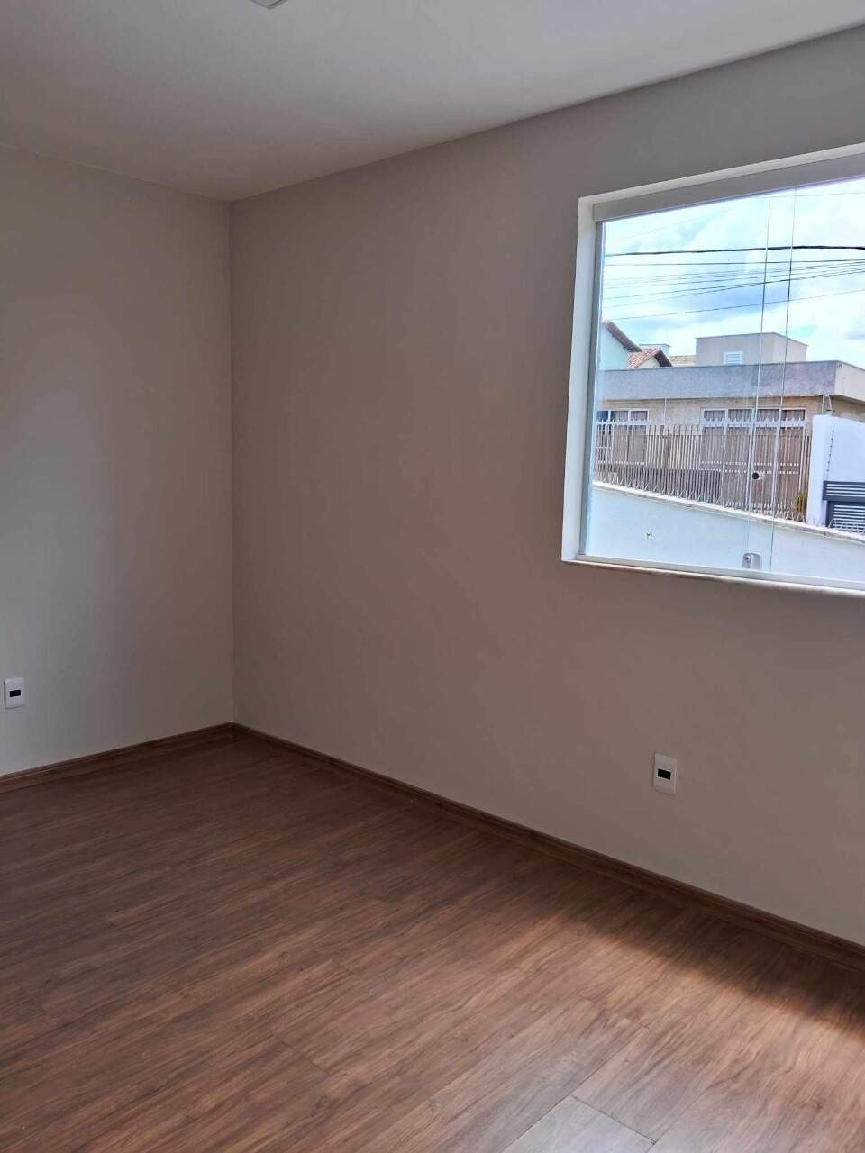 Casa à venda no Itapoã: 