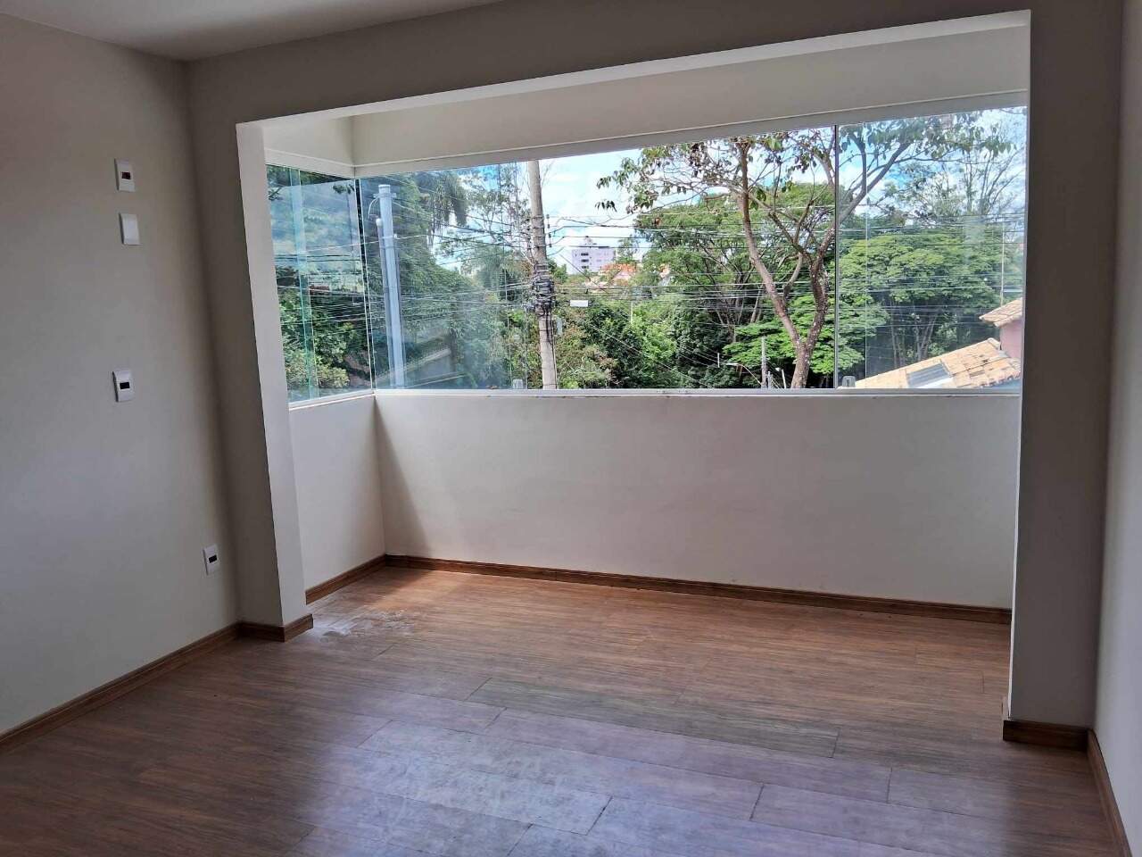 Casa à venda no Itapoã: 