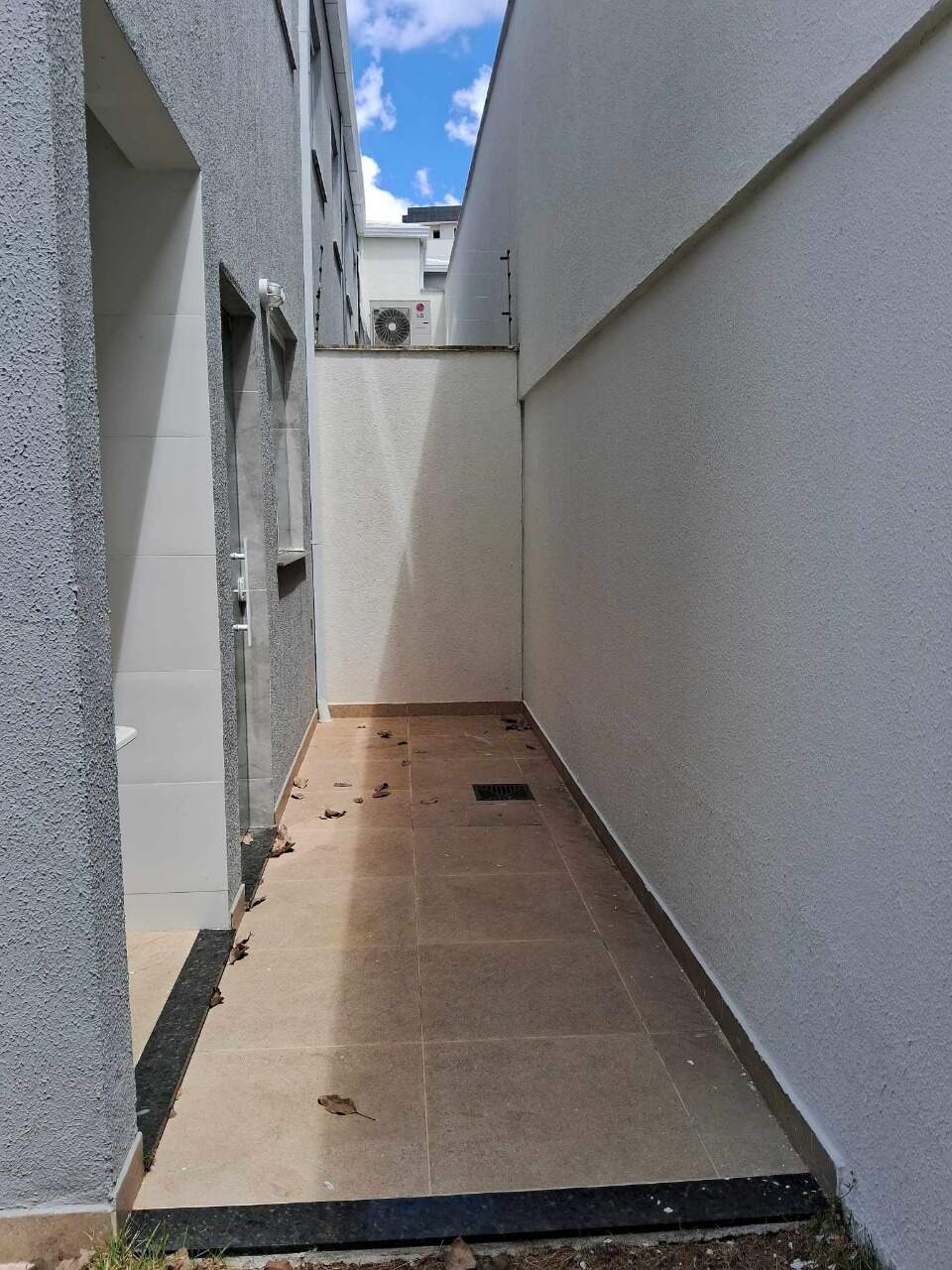 Casa à venda no Itapoã: 